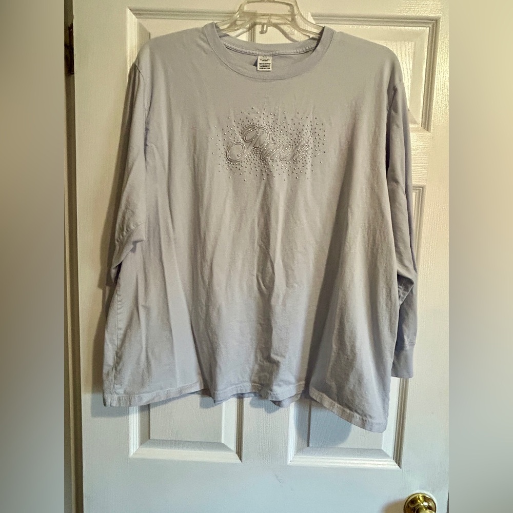 PINK Victoria's Secret Light Gray Long Sleeve Tee